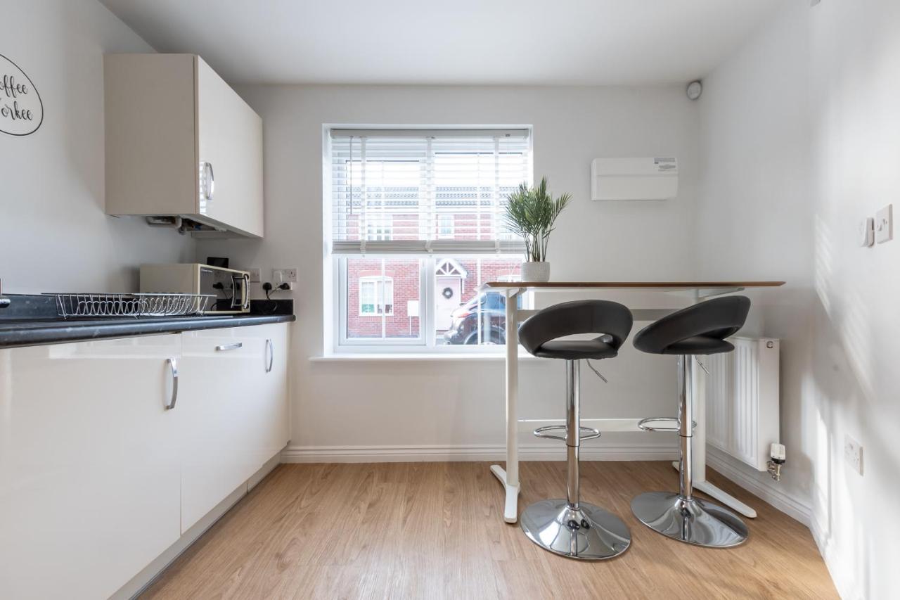 Cheerful 3 Bedroom House - Sleeps 7Alwalton エクステリア 写真